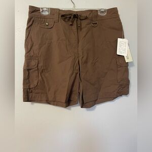 Womans brown cargo shorts
